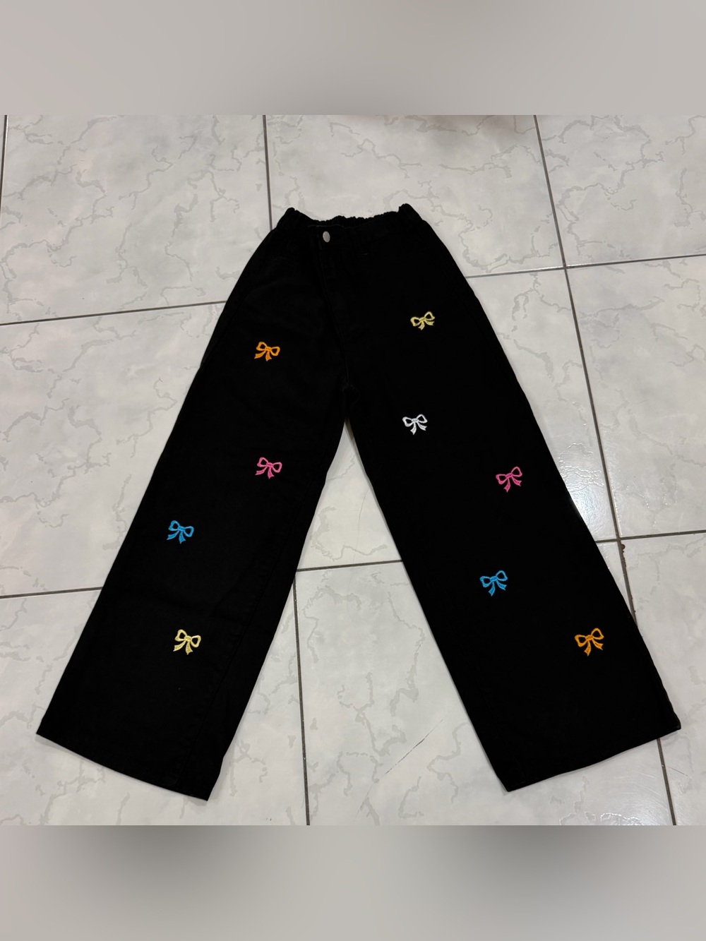 Black Jeans with Multicolor Bow size Girl's 10 - matches everything! - Picture 5 of 7